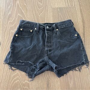 Women’s Levi’s Black Cut-off Denim Shorts Size 27